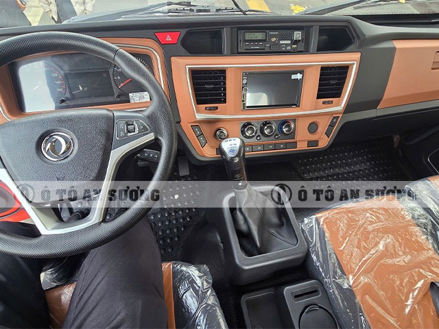 Những tiện nghi trên xe cứu hộ Dongfeng D1L