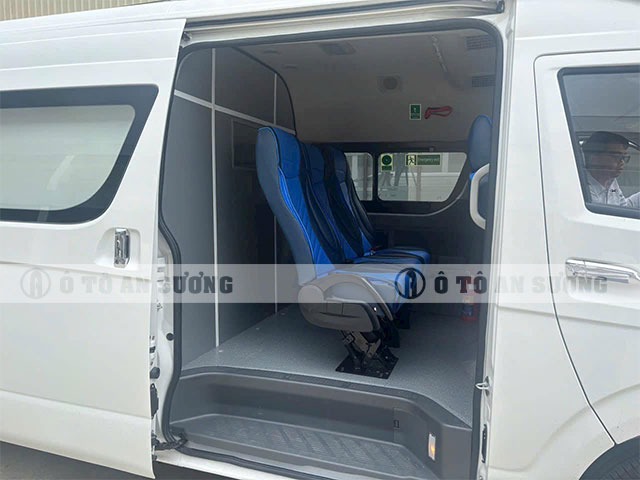 Xe van Kim Long X9 5 chỗ trang bị ghế ngồi thoải mái