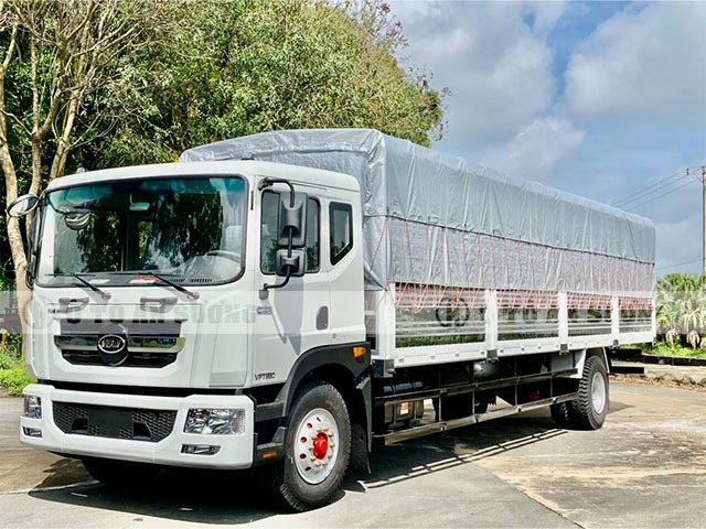 Kiểu dáng xe Veam VPT880 euro V khỏe khoắn