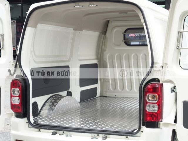 Thùng hàng 4.2m³ linh hoạt chở hàng hóa