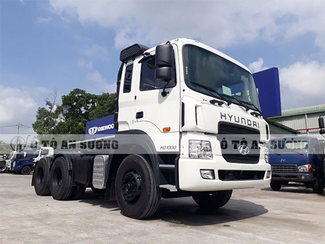 Trang bị an toàn trênd đầu kéo 2 cầu HD1000