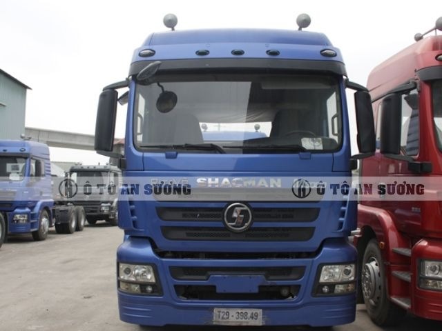 Xe đầu kéo Shacman 340HP 2 cầu được thiết kế với phong cách hiện đại