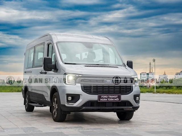 Ford Transit Trend phiên bản 16 chỗ