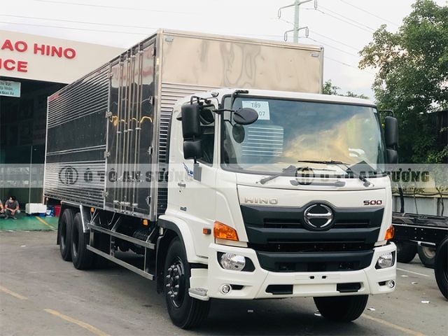 Ngoại thất xe tải Hino 500 FL mang tính khí động học cao