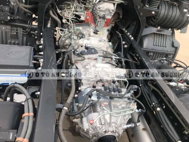 Động cơ Diesel J08E-WD của xe tải Hino 15 tấn FL