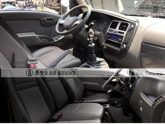 Không gian nội thất tiện nghi của xe tải Hyundai Porter H150