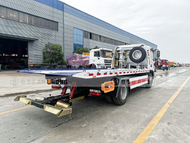Trang bị sàn trượt chiều dài lên đến 5.600 mm
