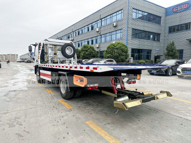 Xe cứu hộ 2 chức năng Dongfeng 3T5 trang bị hệ thống thủy lực hoàn chỉnh