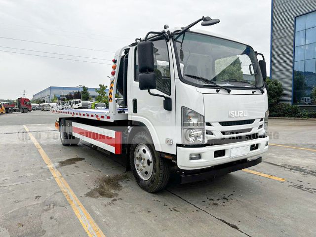 Giá xe cứu hộ Isuzu QL1110ANPAY 2 chức năng 5.5 tấn sàn 6m4