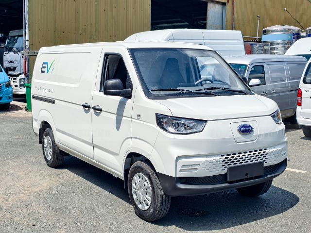 Xe van điện Karry 2 chỗ sử dụng pin Lithium Sắt Phosphate 32 kWh