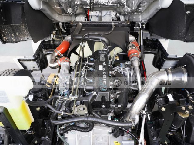 Xe tải Dongfeng X1 trang bị động cơ Yuchai