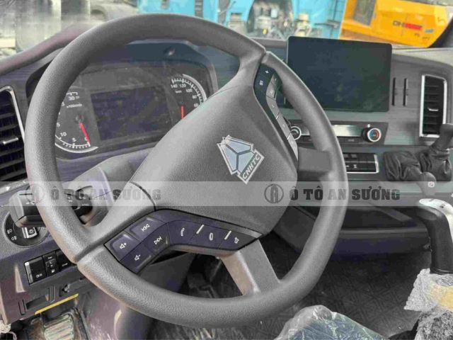 Vô lăng 4 chấu tích hợp nút bấm đa chức năng v