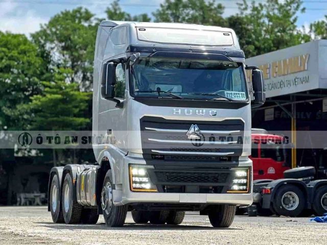 Xe đầu kéo SITRAK TH7 460hp trang bị an toàn toàn diện 