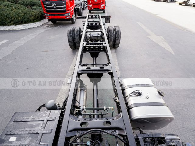 Khung gầm chắc chắn và chịu tải nặng lâu dài